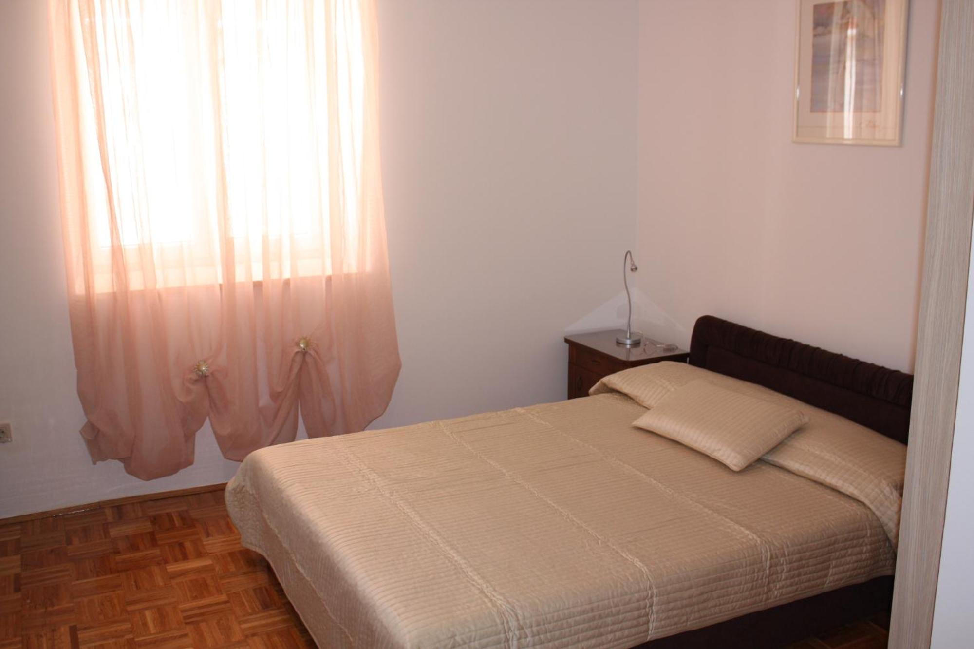 Apartments Tomato Новиград Екстериор снимка