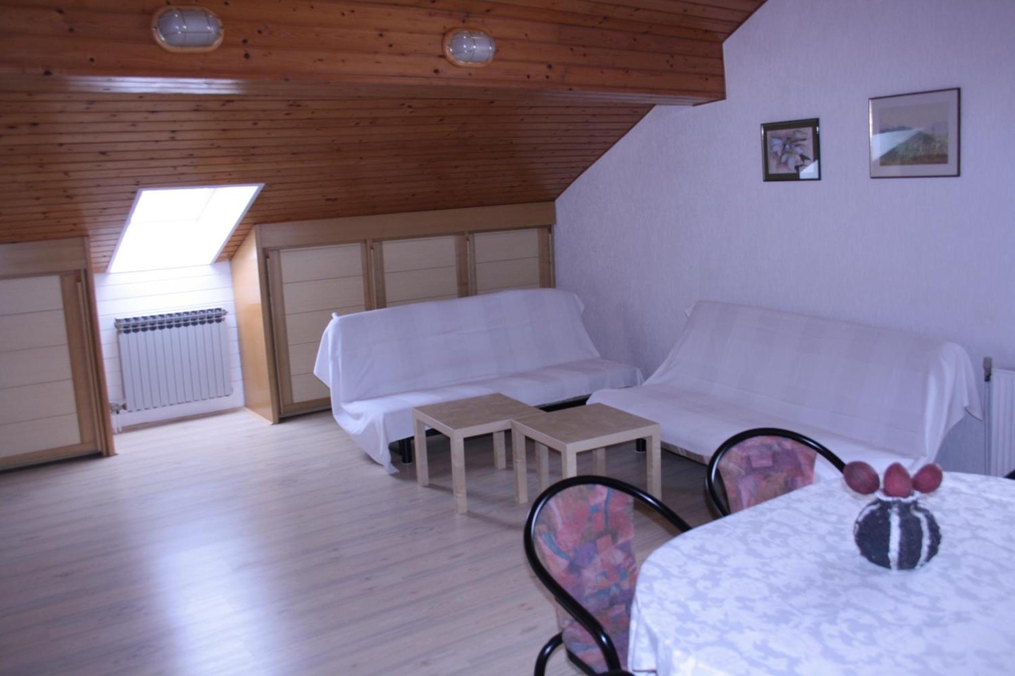 Apartments Tomato Новиград Екстериор снимка