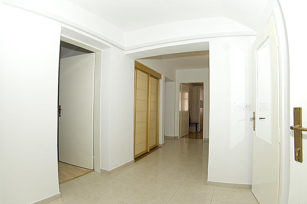 Apartments Tomato Новиград Екстериор снимка