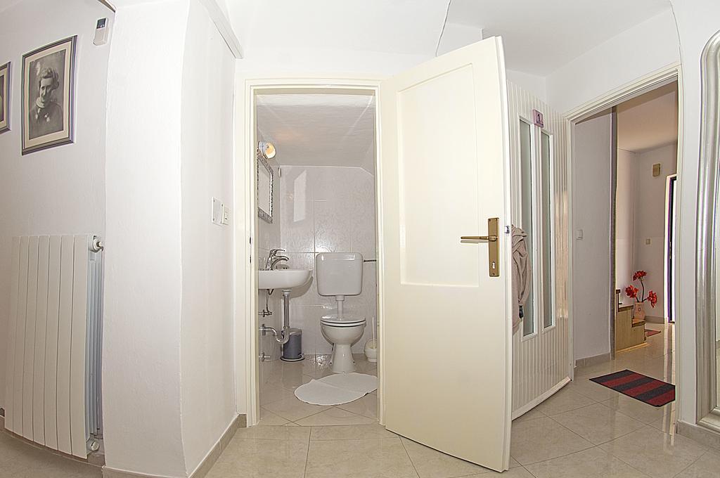 Apartments Tomato Новиград Екстериор снимка