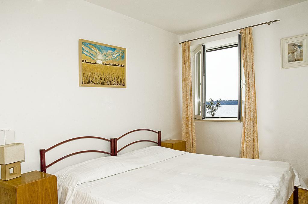 Apartments Tomato Новиград Екстериор снимка