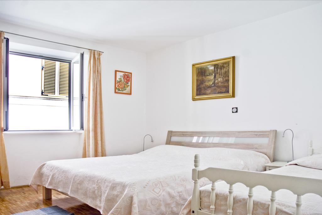 Apartments Tomato Новиград Екстериор снимка